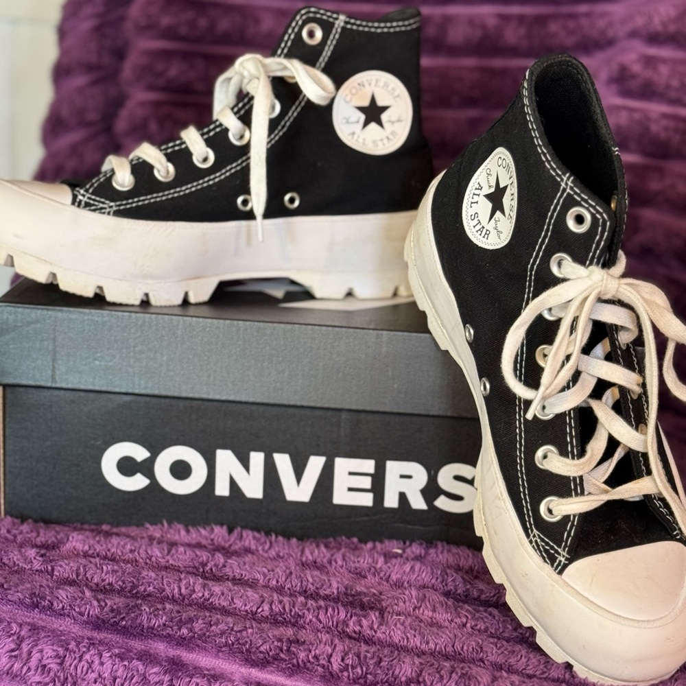 Converse Women Black & White High-Tops